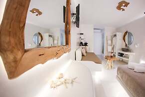 Villa Elina Suites And More