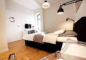 Golden Sun Apartments - Port