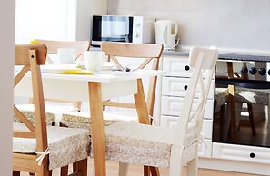 Golden Sun Apartments - Port