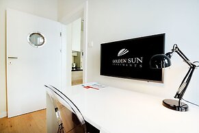 Golden Sun Apartments - Port