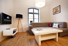 Golden Sun Apartments - Port