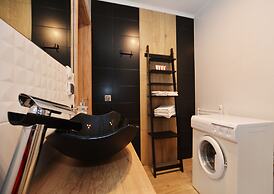 Golden Sun Apartments - Port