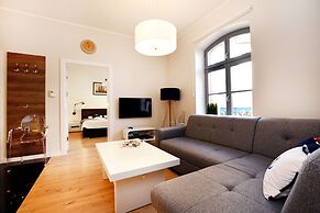 Golden Sun Apartments - Port