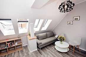 Golden Sun Apartments - Port