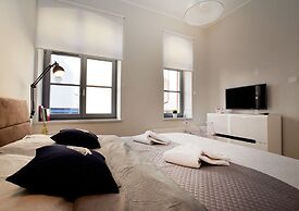 Golden Sun Apartments - Port