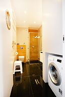 Golden Sun Apartments - Port