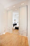 Golden Sun Apartments - Port