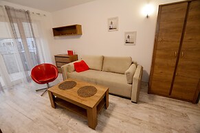 Golden Sun Apartments - Port