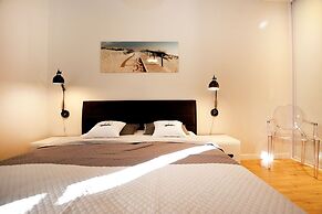 Golden Sun Apartments - Port