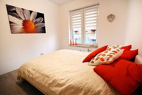 Golden Sun Apartments- Polanki