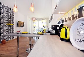 Golden Sun Apartments- Polanki