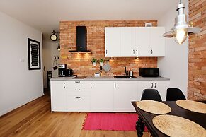 Golden Sun Apartments- Polanki