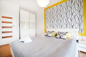 Golden Sun Apartments- Polanki