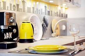 Golden Sun Apartments- Polanki