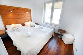 Golden Sun Apartments- Polanki