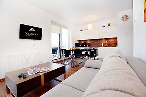 Golden Sun Apartments- Polanki