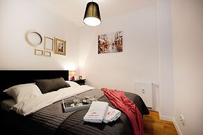 Golden Sun Apartments- Polanki