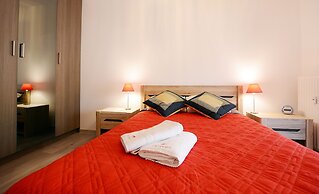 Golden Sun Apartments- Polanki