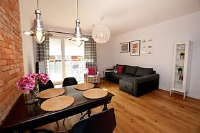 Golden Sun Apartments- Polanki