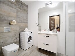 Golden Sun Apartments- Polanki