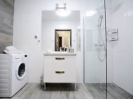 Golden Sun Apartments- Polanki