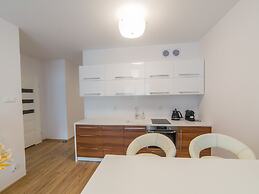 Golden Sun Apartments  - Solny