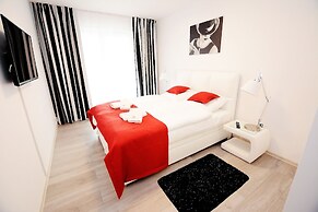 Golden Sun Apartments  - Solny