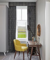 Another Place, The Machrie