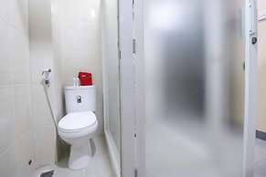 RedDoorz near ITC Cempaka Mas