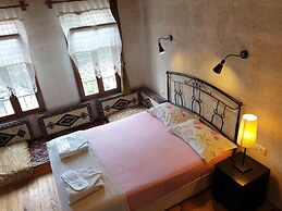 Karadut Cave Hotel