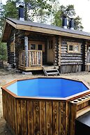 Hotelli Korpikartano