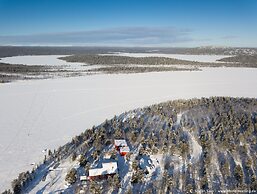 Hotelli Korpikartano