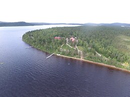 Hotelli Korpikartano