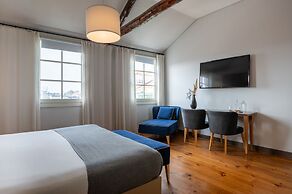Santa Catarina FLH Suites