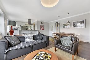 Woodbridge House Apartment