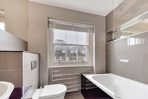 Woodbridge House Apartment