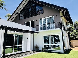 Villa by the Edge