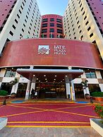 Iate Plaza Hotel