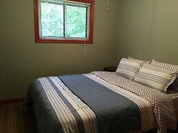 TO Stays - Waterfront Lake House Retreat