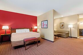 Best Western Plus Dutch Haus Inn and Suites