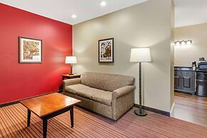 Best Western Plus Dutch Haus Inn and Suites