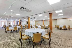 Best Western Plus Dutch Haus Inn and Suites