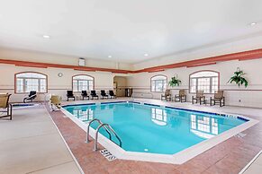 Best Western Plus Dutch Haus Inn and Suites