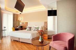Zeus Essence Wyndham Athens Residence