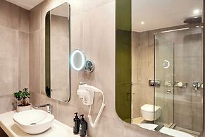 Zeus Essence Wyndham Athens Residence