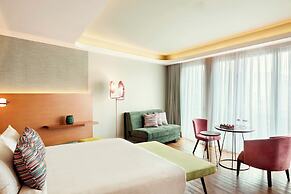 Zeus Essence Wyndham Athens Residence
