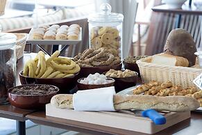 Wyndham Athens Residence