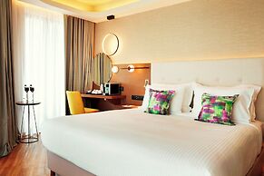Zeus Essence Wyndham Athens Residence
