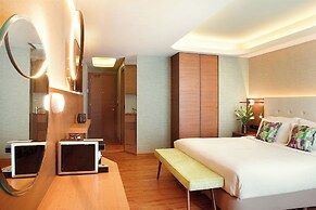 Zeus Essence Wyndham Athens Residence