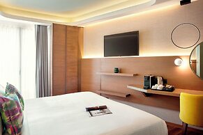 Zeus Essence Wyndham Athens Residence